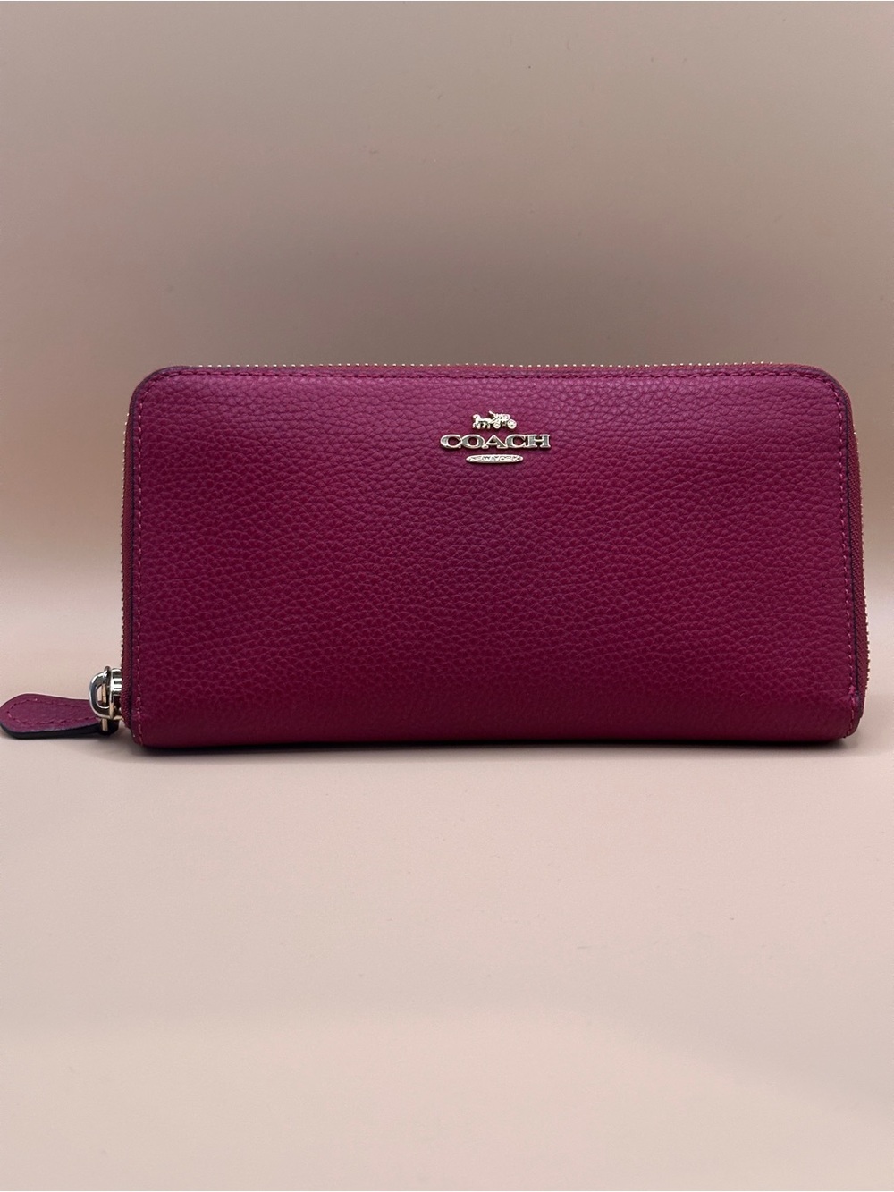 Coach Signature Red Wallet – Style F16612